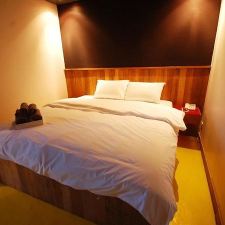H Unique Bed And Breakfast צ'יאנג מאי חדר תמונה