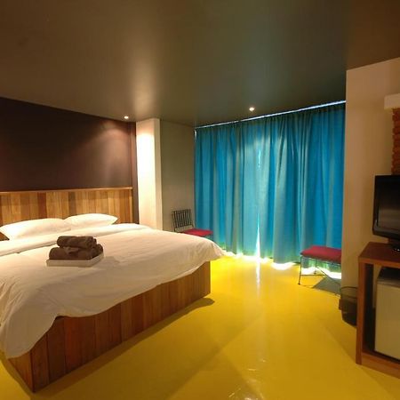 H Unique Bed And Breakfast צ'יאנג מאי חדר תמונה